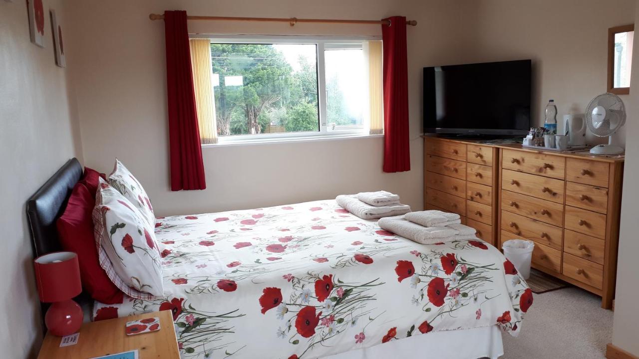 Pendine Sands Guest House Bagian luar foto