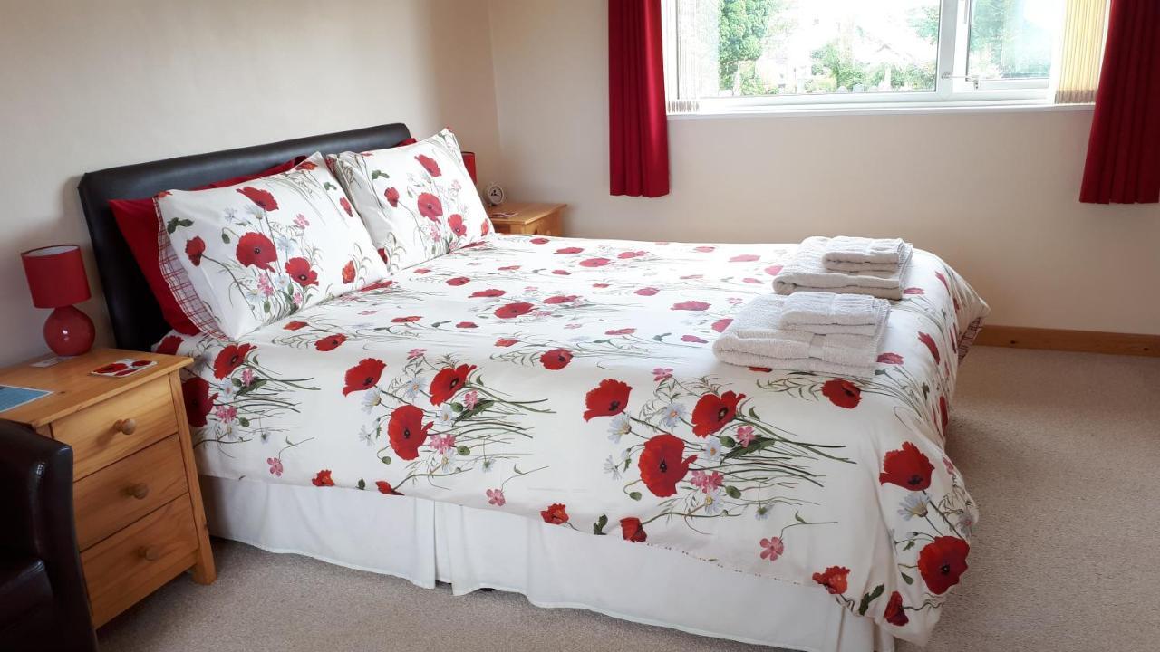 Pendine Sands Guest House Bagian luar foto