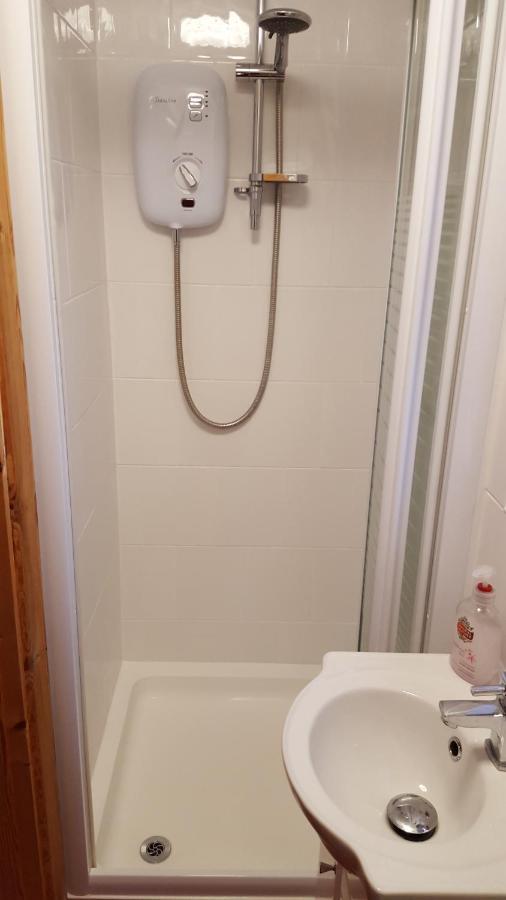 Pendine Sands Guest House Bagian luar foto