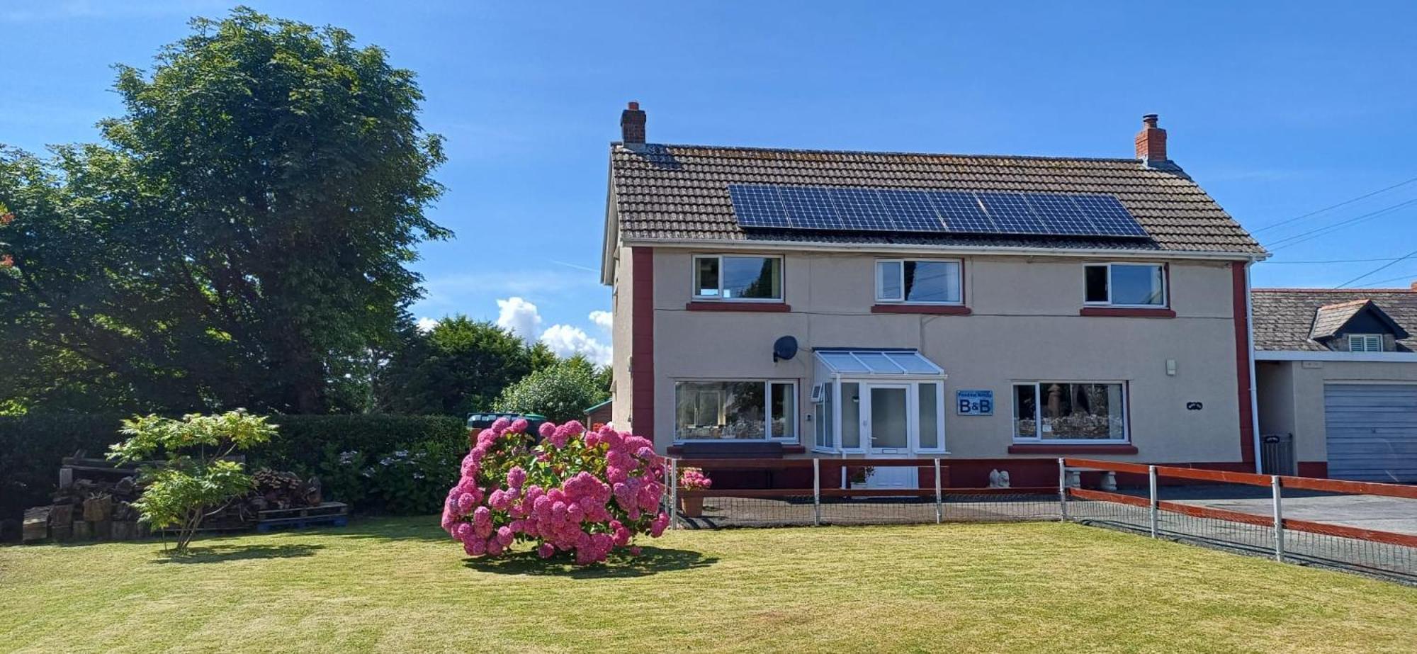 Pendine Sands Guest House Bagian luar foto