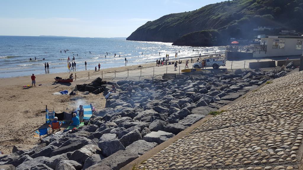 Pendine Sands Guest House Bagian luar foto