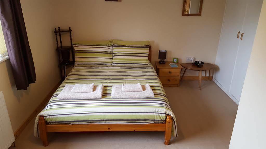 Pendine Sands Guest House Bagian luar foto