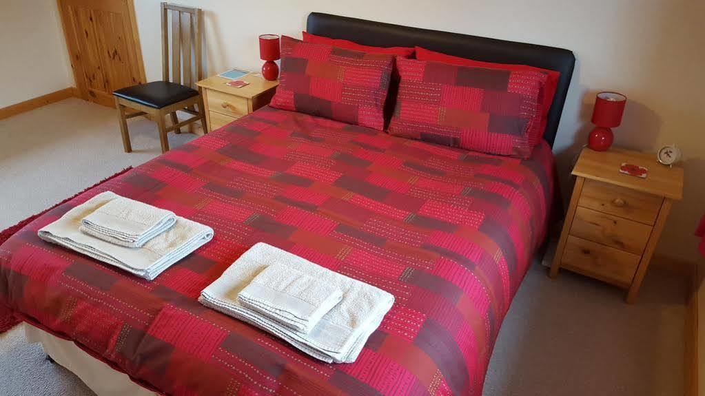 Pendine Sands Guest House Bagian luar foto