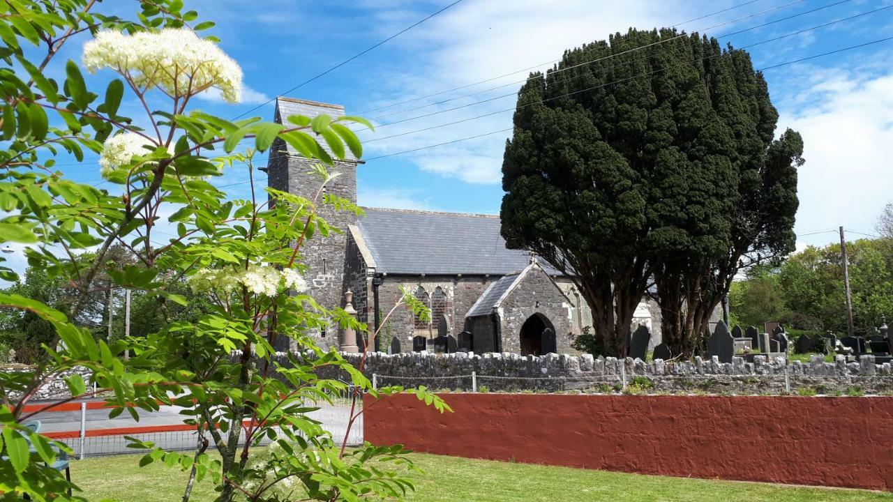 Pendine Sands Guest House Bagian luar foto